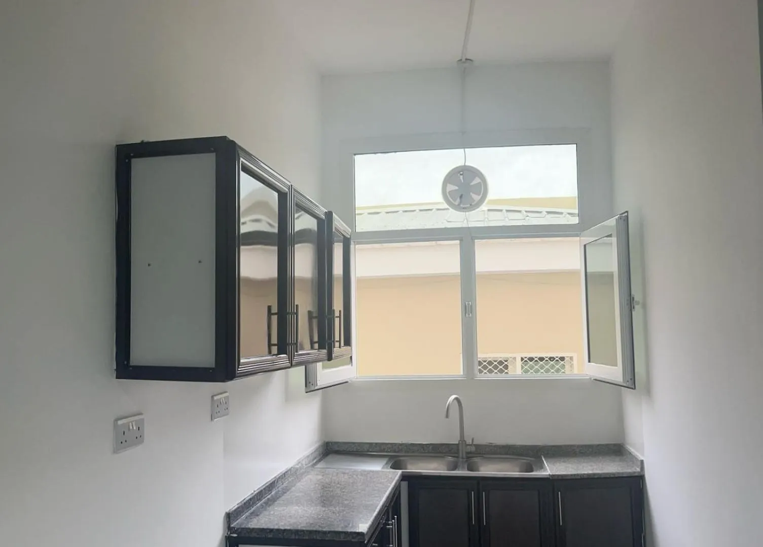Apartmán 2Br In Abu Dhabi-Near Airport, Shuttle Available