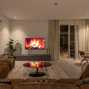 Luxury 3br Near The Boulevard شقة الرياض