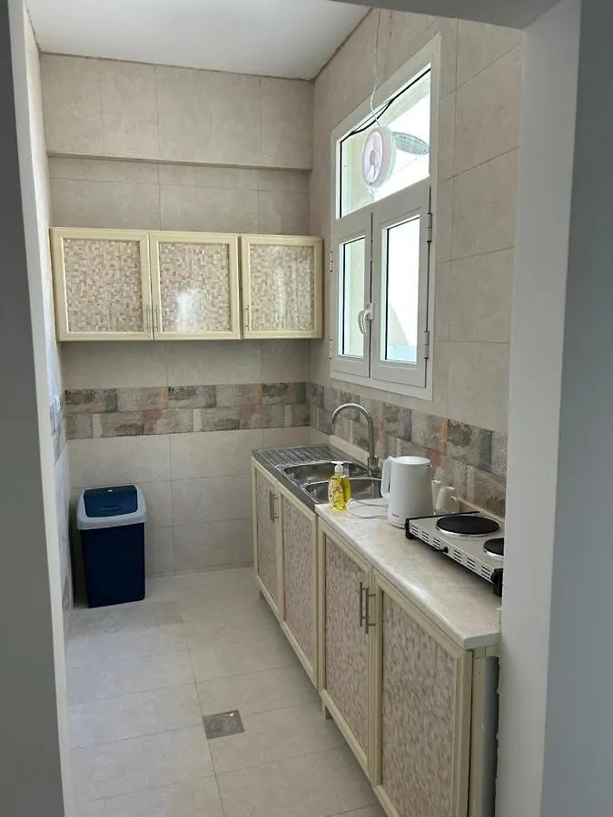 2Br In Abu Dhabi-Near Airport, Shuttle Available 아파트 아랍에미리트