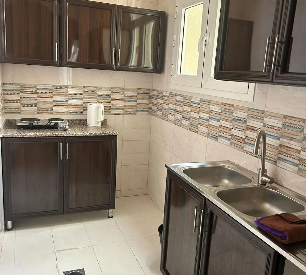 2Br In Abu Dhabi-Near Airport, Shuttle Available 아파트