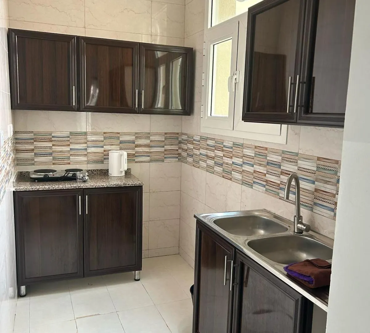 2Br In Abu Dhabi-Near Airport, Shuttle Available 아파트