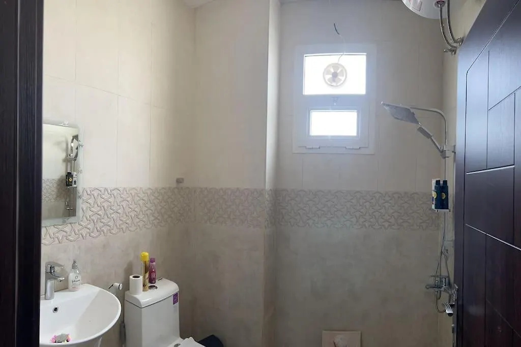 شقة 2Br In Abu Dhabi-Near Airport, Shuttle Available