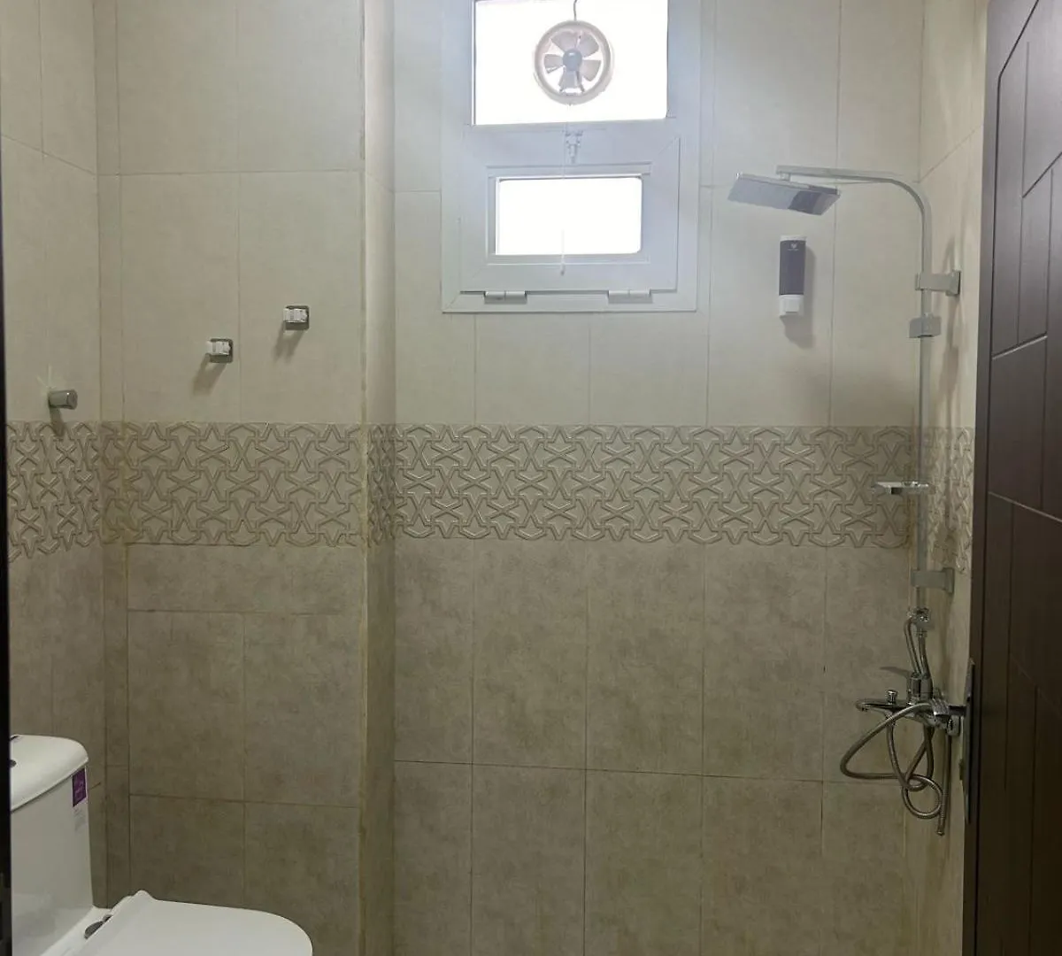 شقة 2Br In Abu Dhabi-Near Airport, Shuttle Available